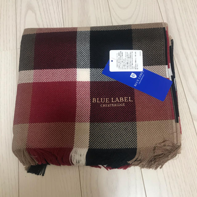 BURBERRY BLUE LABEL(バーバリーブルーレーベル)の新品　ブルー　レーベル　クレストブリッジ　マフラー レディースのファッション小物(マフラー/ショール)の商品写真