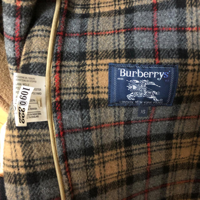 BURBERRY(バーバリー)の☆ochame3様☆ バーバリー　キャメル　ダッフルコート レディースのジャケット/アウター(ダッフルコート)の商品写真