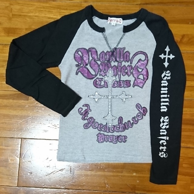 ラインストーン☆ラメ長袖Tシャツ140cm キッズ/ベビー/マタニティのキッズ服女の子用(90cm~)(Tシャツ/カットソー)の商品写真