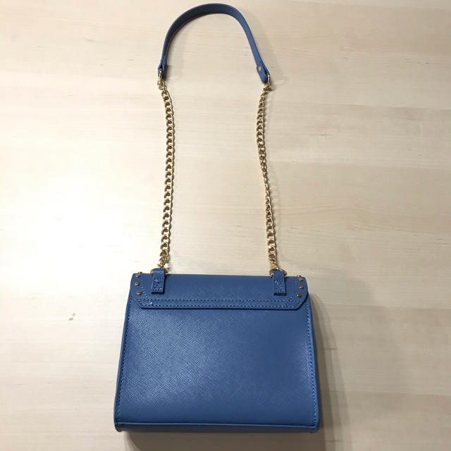 ZARA(ザラ)のザラ　水色　青色　チェーンバック レディースのバッグ(ショルダーバッグ)の商品写真