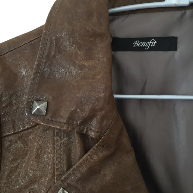 Benefit(ベネフィット)のベネフィット 羊革 ライダース ジャケット ブラウン レディースのジャケット/アウター(ライダースジャケット)の商品写真
