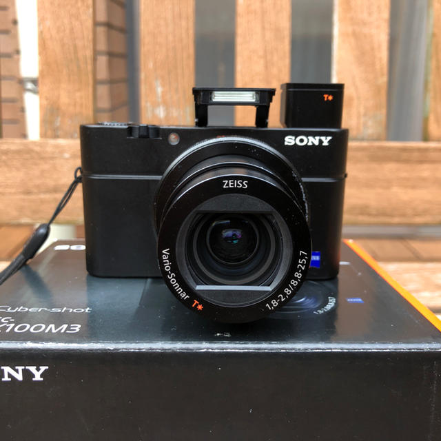 SONY(ソニー)のSONY サイバーショット DSC-RX100M3 スマホ/家電/カメラのカメラ(コンパクトデジタルカメラ)の商品写真