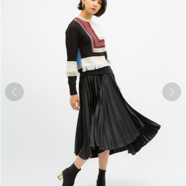 【美品】 UNITED TOKYO サテンプリーツ スカート！人気のブラックスカート