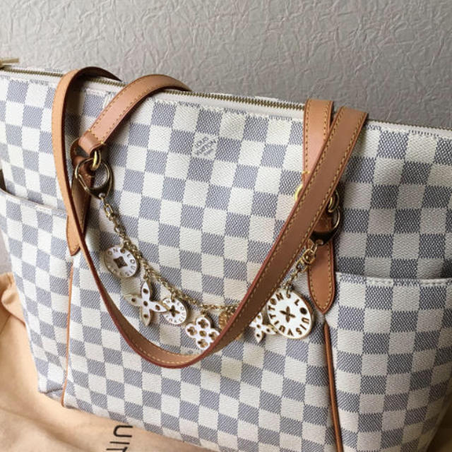 LOUIS VUITTON(ルイヴィトン)のバッグチャーム、美品‼️ ハンドメイドのファッション小物(バッグチャーム)の商品写真