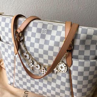 ルイヴィトン(LOUIS VUITTON)のバッグチャーム、美品‼️(バッグチャーム)