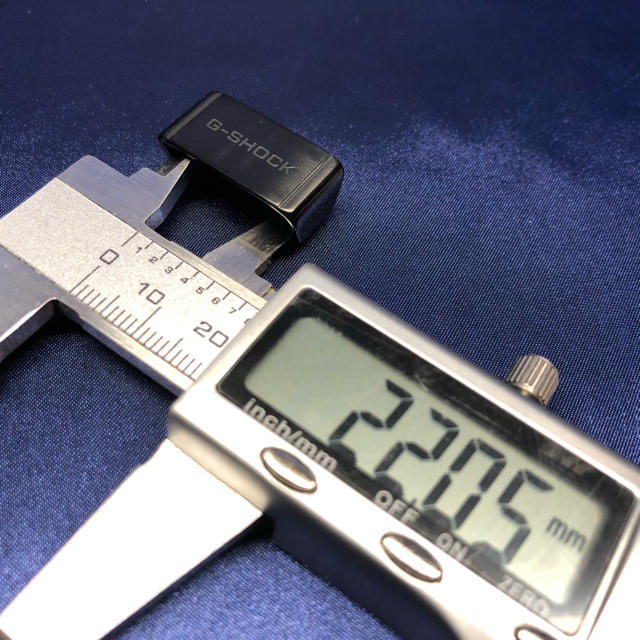 G-SHOCK(ジーショック)のG-SHOCK用ステンレス遊環/ベルトループ 20mmベルト用 ブラック メンズの時計(腕時計(デジタル))の商品写真