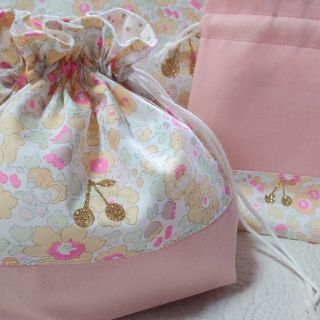 ボンポワン(Bonpoint)の⭐Liberty Betsyレモンカード⭐巾着セット　入園入学＊お弁当袋(ランチボックス巾着)