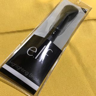 エルフ(elf)のe.l.f. ハイライターブラシ(チーク/フェイスブラシ)