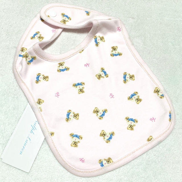 Ralph Lauren(ラルフローレン)のプチプレゼント♡ʾʾ Baby Girl 新品 ポロベア スタイ キッズ/ベビー/マタニティのこども用ファッション小物(ベビースタイ/よだれかけ)の商品写真