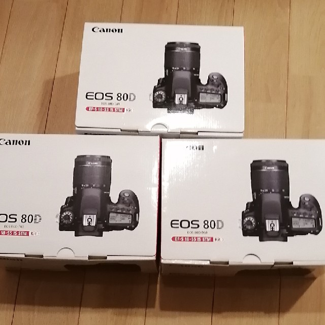 Canon　キヤノン EOS 80D  レンズキットカメラ