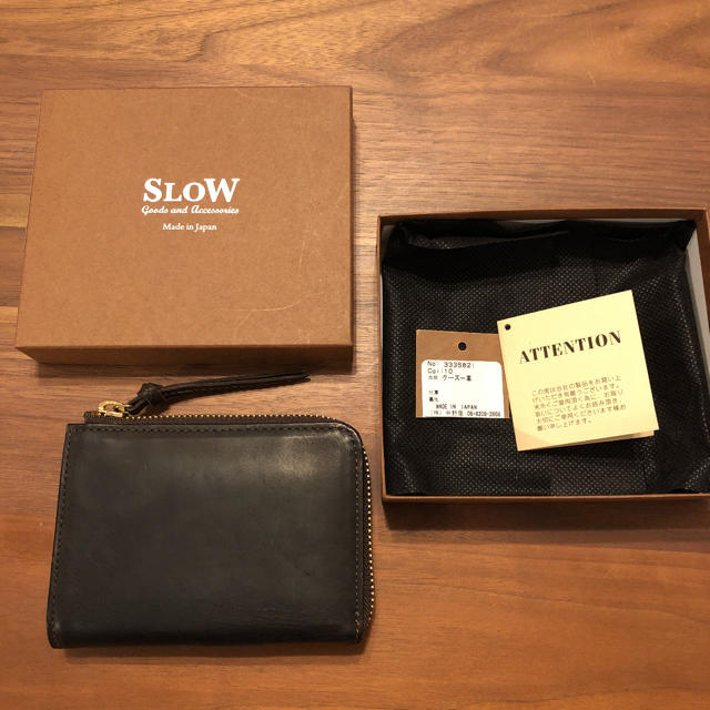 価格見直しました slow スロウ 折財布 黒 未使用