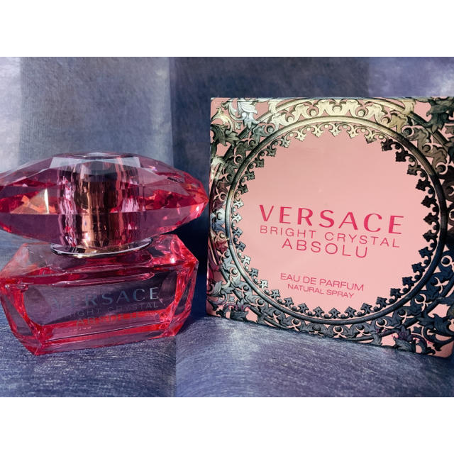 VERSACE(ヴェルサーチ)のブライトクリスタルアブソリュ50ml【新品未使用】 コスメ/美容の香水(香水(女性用))の商品写真