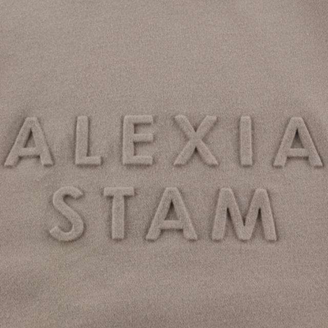 ALEXIA STAM(アリシアスタン)のZOO様専用　ALEXIASTAM  ロゴフーディースエット【モカ/新品未使用】 レディースのトップス(パーカー)の商品写真