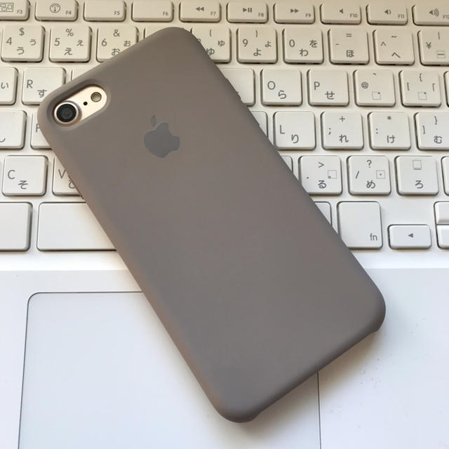 Apple(アップル)の箱なし iPhone7 iPhone8 ペブル シリコーン シリコン 純正 スマホ/家電/カメラのスマホアクセサリー(iPhoneケース)の商品写真