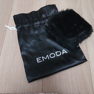 エモダ(EMODA)のEMODA　ファーウォレット 黒巾着袋付(財布)