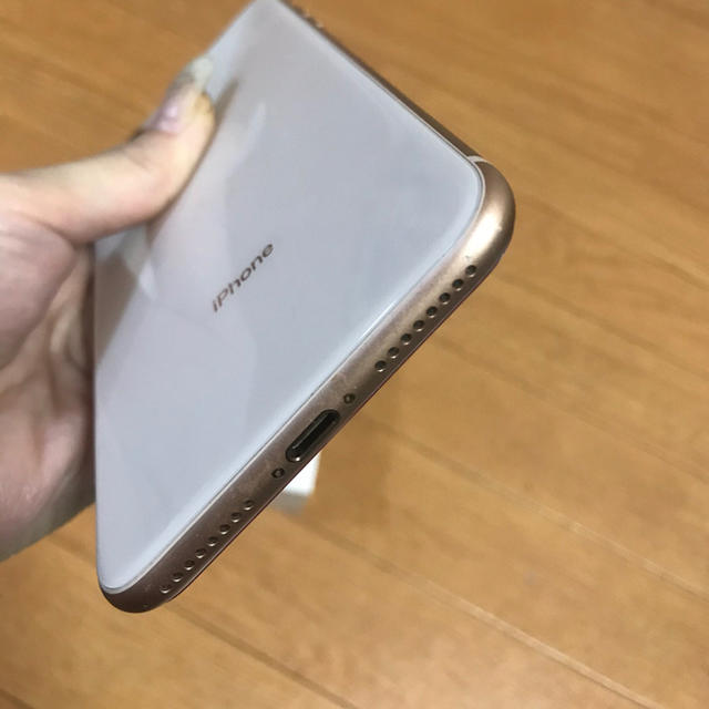 美品 iPhone8plus 256GB ゴールド イヤホンマイク - www.xtreme.aero