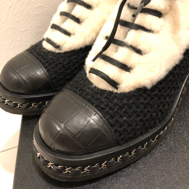 CHANEL シャネル　ファー　ブーツ