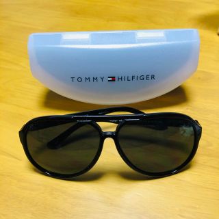 トミーヒルフィガー(TOMMY HILFIGER)のトミーヒルフィガー　サングラス　箱付き(サングラス/メガネ)