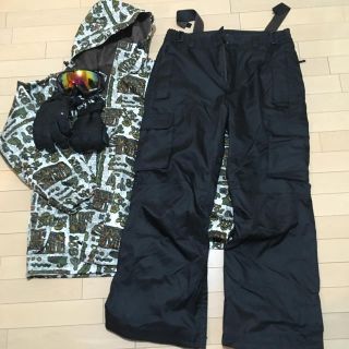 キックスラボ(KICKS LAB.)の【値下げしました】KICKS 値下スノボウェア上下 ★ゴーグル グローブ付き(ウエア/装備)