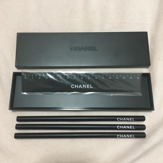 CHANEL(シャネル)のメーテル様専用 インテリア/住まい/日用品の文房具(ペン/マーカー)の商品写真