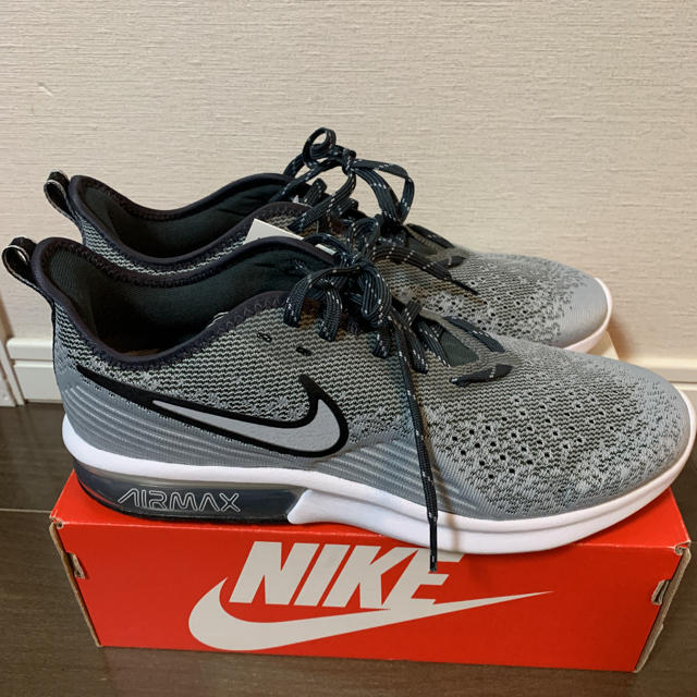 新品：NIKE エアマックス シークエント 4 ランニングシューズ 28cm