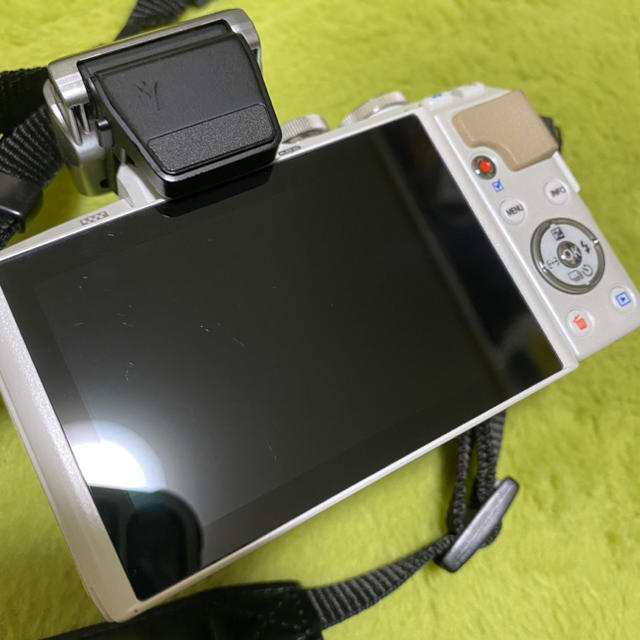 OLYMPUS(オリンパス)のOLYMPUS PEN Lite EｰPL7 スマホ/家電/カメラのカメラ(ミラーレス一眼)の商品写真