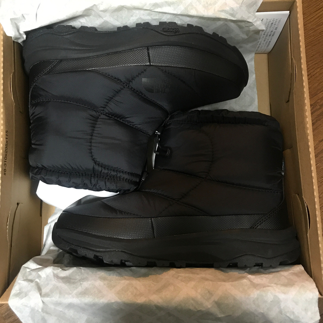 THE NORTH FACE(ザノースフェイス)のTHENORTHFACE NuptseBootie ヌプシショートブーティ レディースの靴/シューズ(ブーツ)の商品写真