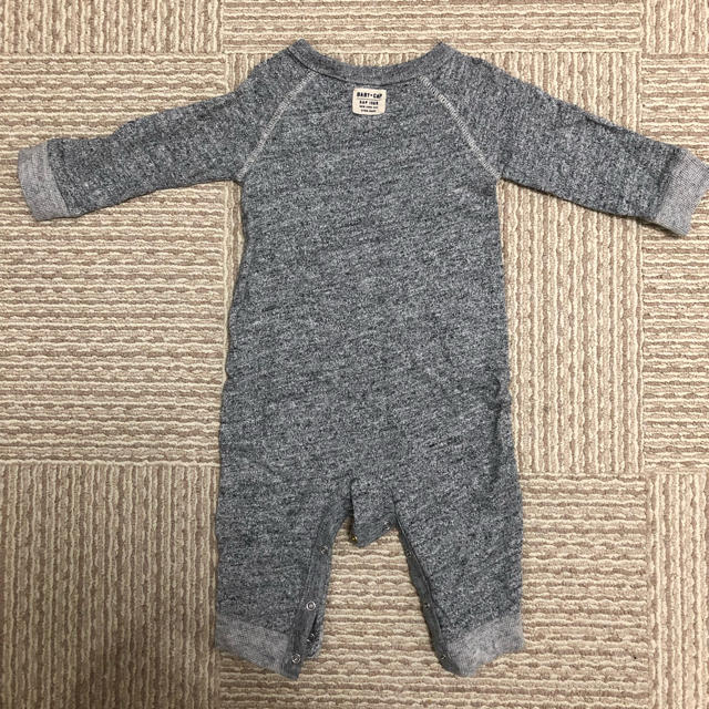 babyGAP(ベビーギャップ)のGAP スウェット ロンパース グレー 6-12m 美品 キッズ/ベビー/マタニティのベビー服(~85cm)(ロンパース)の商品写真