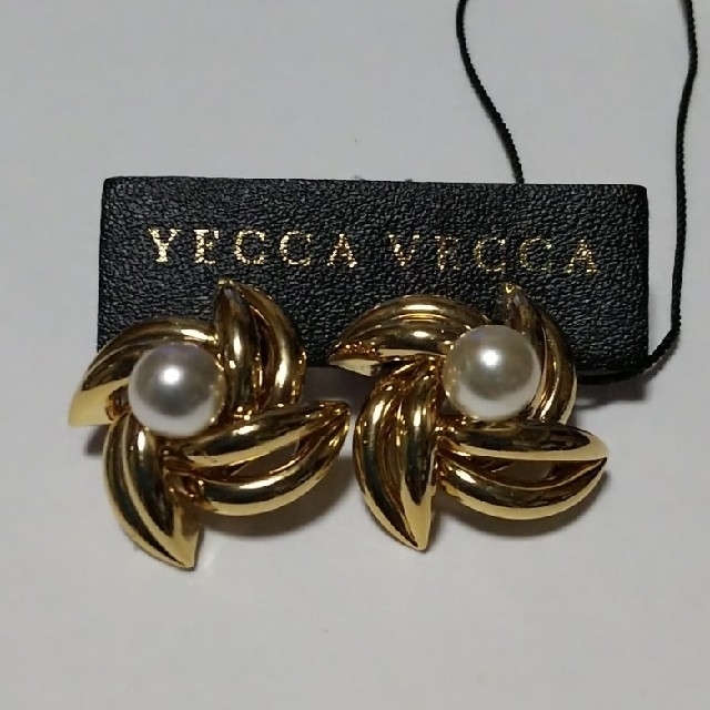 YECCA VECCA(イェッカヴェッカ)のピアス  YECCA VECCA パール×モチーフピアス レディースのアクセサリー(ピアス)の商品写真