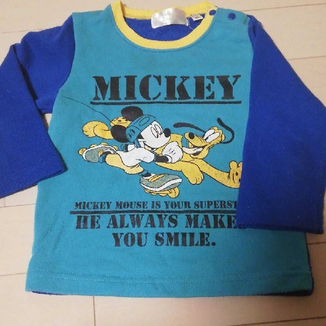 Disney(ディズニー)のディズニー　トレーナー　95 キッズ/ベビー/マタニティのキッズ服男の子用(90cm~)(Tシャツ/カットソー)の商品写真