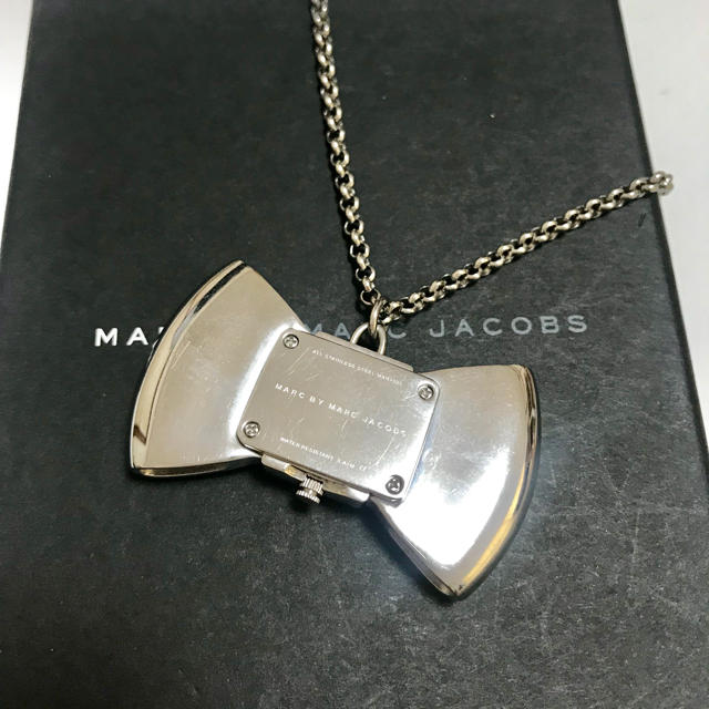 MARC BY MARC JACOBS(マークバイマークジェイコブス)のMARC BY MARC JACOBS WATCHES     リボンネックレス レディースのアクセサリー(ネックレス)の商品写真