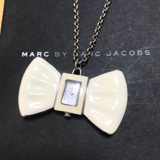 マークバイマークジェイコブス(MARC BY MARC JACOBS)のMARC BY MARC JACOBS WATCHES     リボンネックレス(ネックレス)