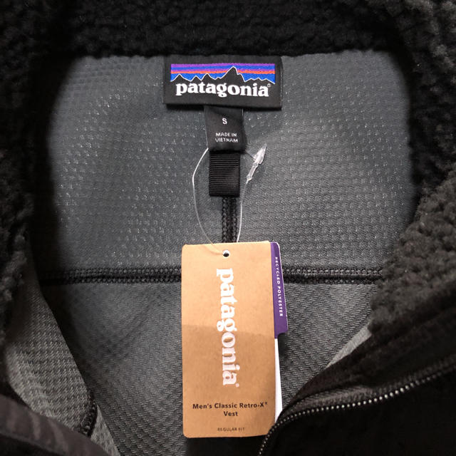 patagonia(パタゴニア)のパタゴニア　patagonia　レトロX ベスト 未使用品 メンズのトップス(ベスト)の商品写真