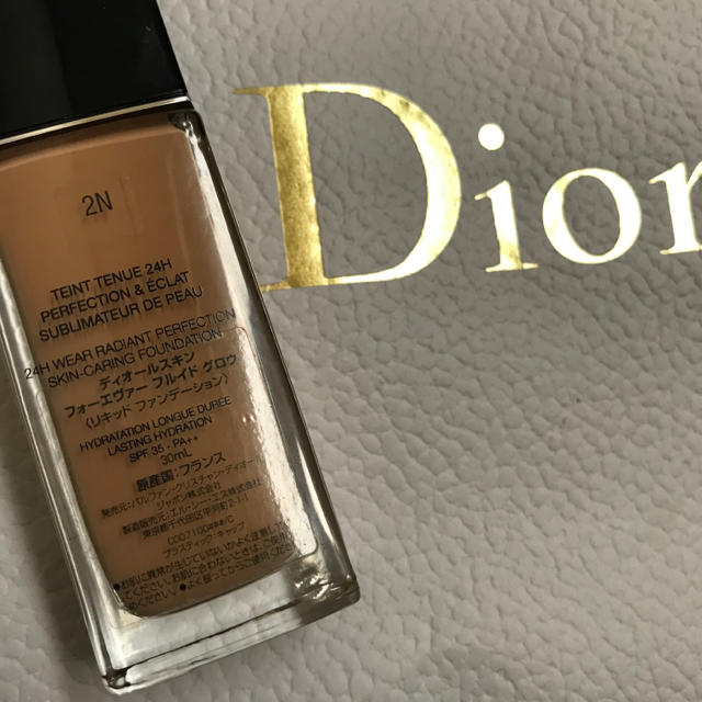 Dior スキンフォーエヴァーフルイドグロウ