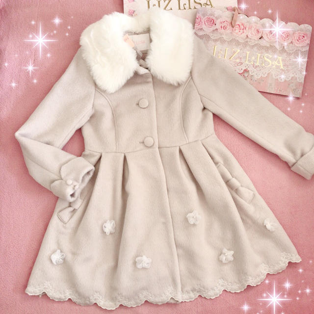 ☆リズリサLIZLISA☆襟ファー付き☆3Dフラワー付きAラインコート ☆リズリサLIZLISA☆襟ファー付き☆3Dフラワー付きAラインコート