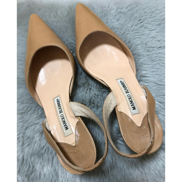 MANOLO BLAHNIK(マノロブラニク)の【ヨタロー様専用】MANOLO BLAHNIKバックストラップパンプス レディースの靴/シューズ(ハイヒール/パンプス)の商品写真