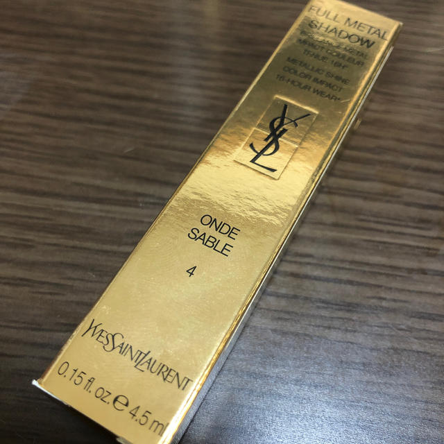 Yves Saint Laurent Beaute(イヴサンローランボーテ)の【新品】イブサンローラン　フルメタルアイシャドウ コスメ/美容のベースメイク/化粧品(アイシャドウ)の商品写真