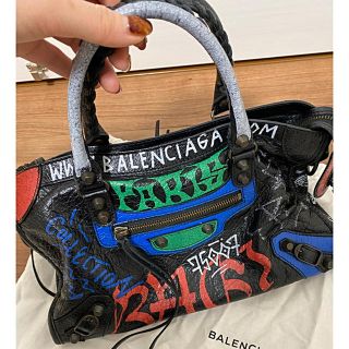 バレンシアガ グラフィティ ハンドバッグ ショルダーバッグの通販 by 5