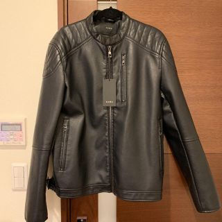 ザラ(ZARA)の未使用のZARAのライダースレザージャケットです。(ライダースジャケット)