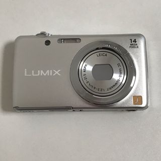 パナソニック(Panasonic)の《値下げ》Panasonic デジカメ　LUMIX DMC-FH6(コンパクトデジタルカメラ)