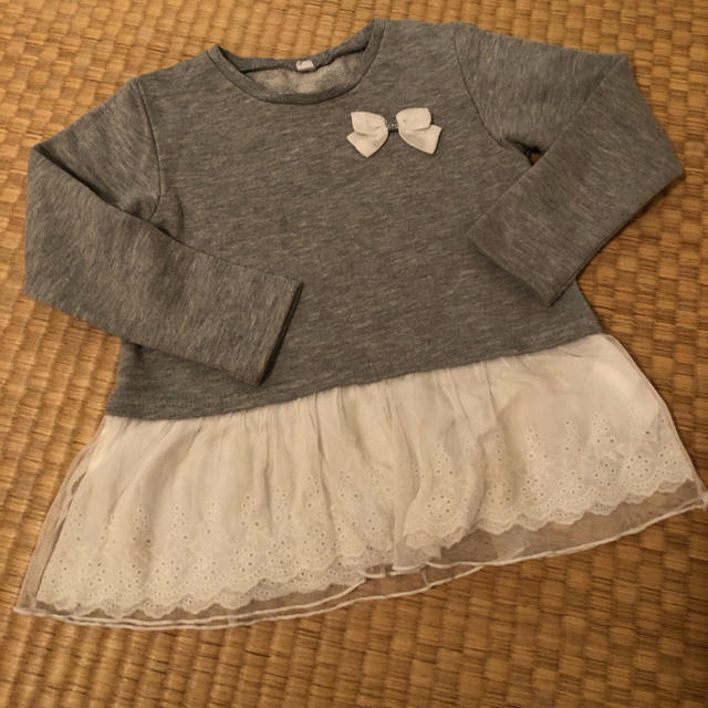 AEON(イオン)の裾レース　切替トレーナー キッズ/ベビー/マタニティのキッズ服女の子用(90cm~)(Tシャツ/カットソー)の商品写真