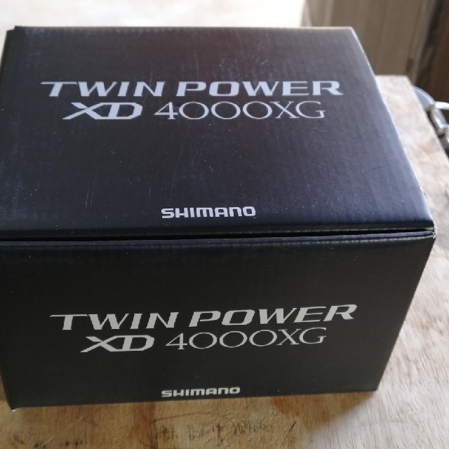 新品未使用 シマノ 17 ツインパワーXD 4000XG 【楽天最安値に挑戦