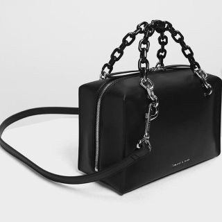 チャールズアンドキース(Charles and Keith)のダブルチェーンハンドルバック(ショルダーバッグ)