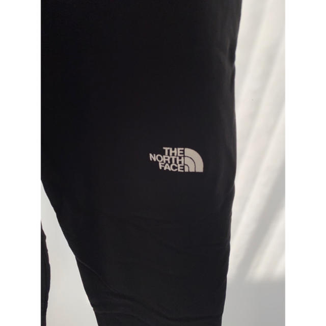 THE NORTH FACE(ザノースフェイス)の【Sサイズ】新品 North Face ノースフェイス ロゴパンツ ブラック メンズのパンツ(その他)の商品写真