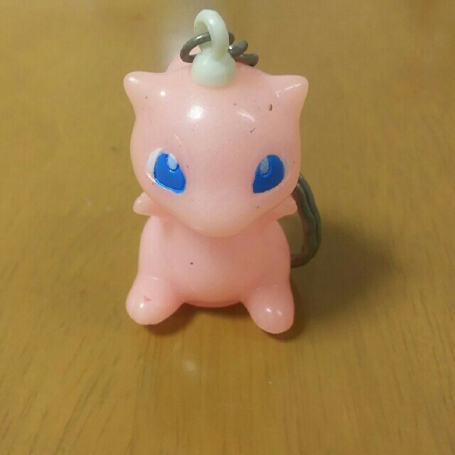 ポケモン ミュウ キーホルダーの通販 By た S Shop ポケモンならラクマ