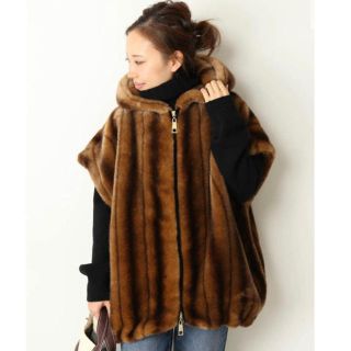 ドゥーズィエムクラス(DEUXIEME CLASSE)のドゥーズィエムクラス A POINT FAKE FUR VEST(毛皮/ファーコート)