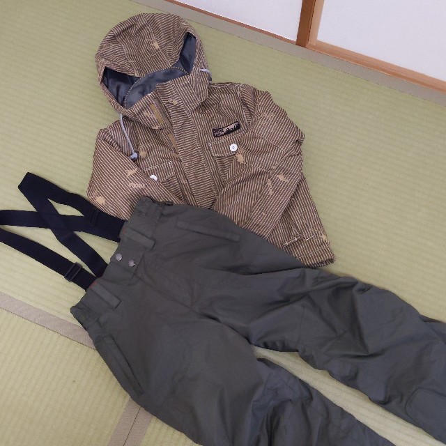 ONYONE(オンヨネ)のONYONE　男の子　スキーウェア130 スポーツ/アウトドアのスキー(ウエア)の商品写真