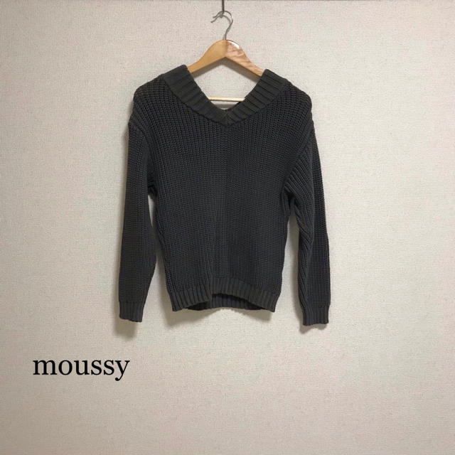 moussy(マウジー)のＶネックニット レディースのトップス(ニット/セーター)の商品写真