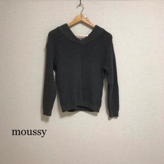 マウジー(moussy)のＶネックニット(ニット/セーター)