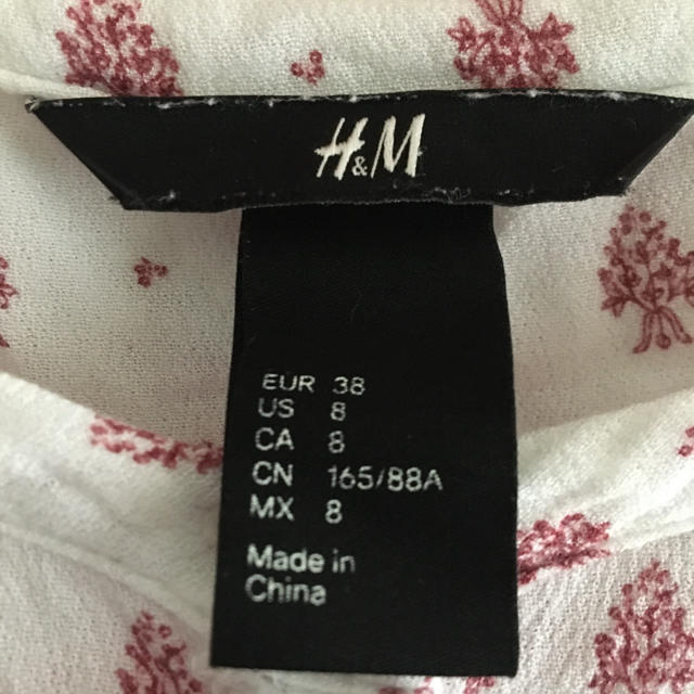 H&M(エイチアンドエム)のエイチアンドエム　長袖シャツ レディースのトップス(シャツ/ブラウス(長袖/七分))の商品写真